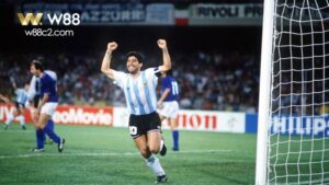 Read more about the article ÁO ĐẤU CỦA HUYỀN THOẠI MARADONA ĐƯỢC TRỞ LẠI ARGENTINA